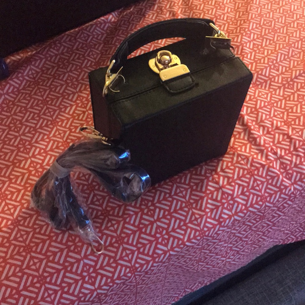 Box hand bag